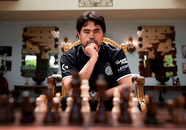 هیکارو ناکامورا